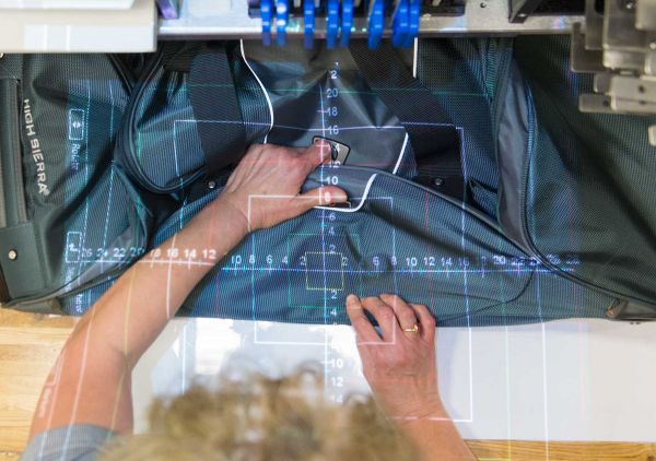 业绩触底、库存成山,柔性供应链如何为服装业破局