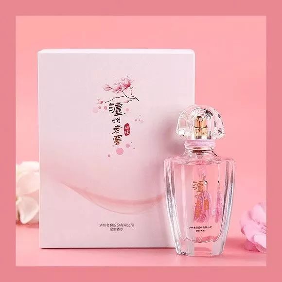 皮炎平、马应龙相继闯入彩妆圈！跨界红利虽诱人，但切忌“贪杯”