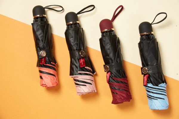 36氪首发 | 用纳米材料做不湿伞,打造“雨天出行品牌”,「RainSmile雨乐」获近千万天使轮融资