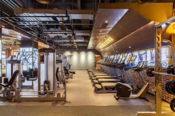 私教馆、美甲店、搏击馆:健身房大跨界,瑜伽节大热,以及一些健身新消息|健身周报