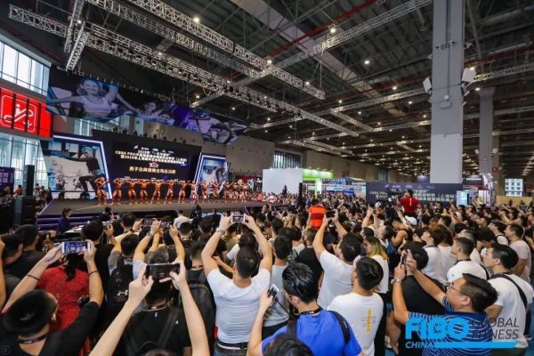 私教馆、美甲店、搏击馆:健身房大跨界,瑜伽节大热,以及一些健身新消息|健身周报