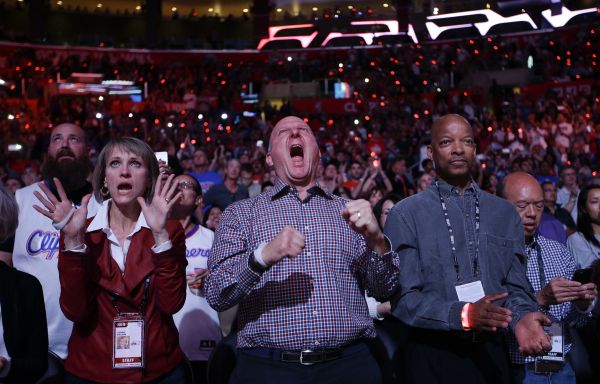 穷玩车富玩表,而真正的商业巨子都在玩球队