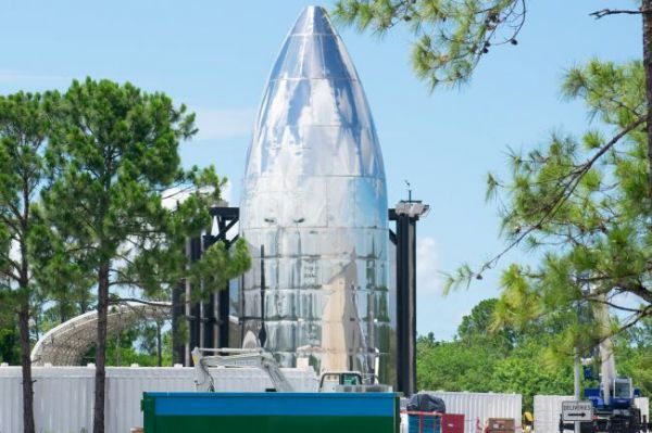 新高度:SpaceX“星舰飞船原型”创造悬浮150米新纪录