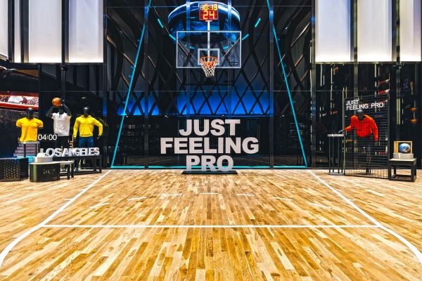 了不起的创变者 | 亚朵酒店CEO耶律胤:老兵推新