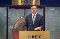 时代宠儿李小加：从钻井工人到港交所掌门