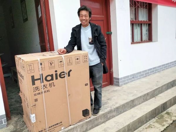 村村通快递,包裹开进厂,快递接下来要这么送