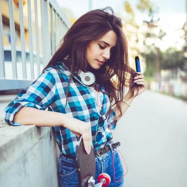 36氪首发 | 五位长江商学院同学联合创立,电子烟品牌「NUT坚果」完成数千万元天使轮融资