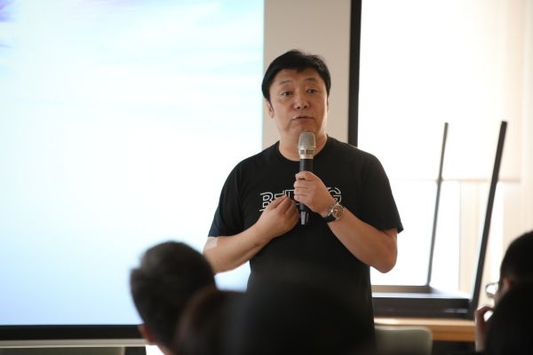 银发经济“不悲观也不乐观”,这里有一些机会与坑 | 36氪银发经济沙龙