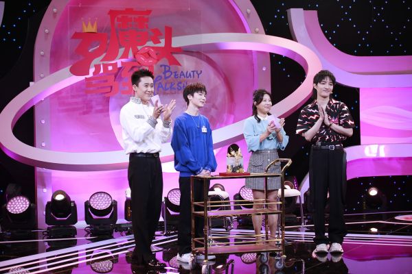 把整容知识做成大综艺,「女魔头驾到」意在打造更多医生IP