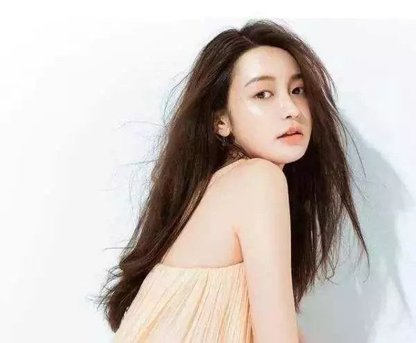 “大佬”李佳琦,“新人”张大奕