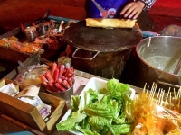 3000万人摆地摊，小买卖，大生意