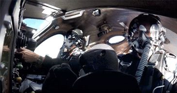 25万美金太空旅行10分钟，这家疯狂的公司上市了