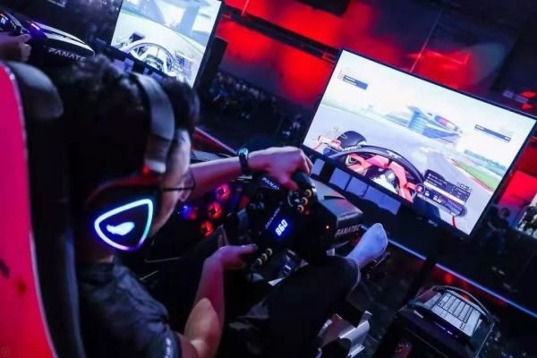 电竞与传统体育之间，或许只隔了一个F1电竞的距离