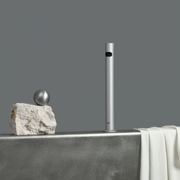 最前线 | 艺术圈红人参加的科技发布会，新品台灯卖599元