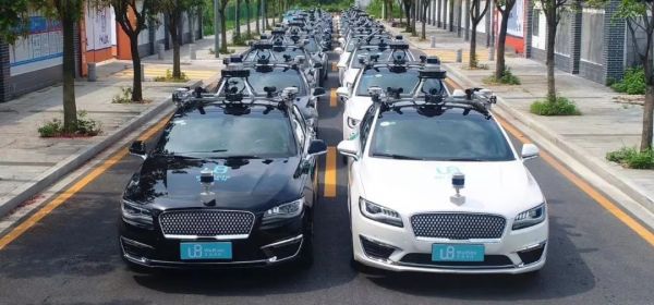 中美自动驾驶商业化对飙:RoboTaxi与无人物流全面竞争