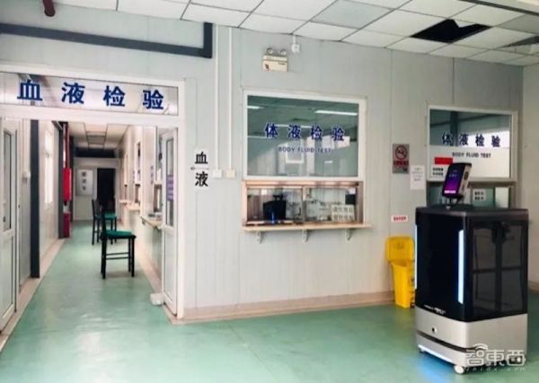 疫情中的机器人战士，抗击病毒守护生命