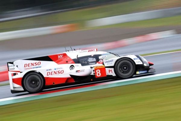 《寄生虫》横扫奥斯卡,《极速车王》凭什么扛起体育片大旗?