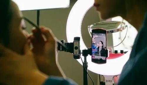 直播电商战疫手册