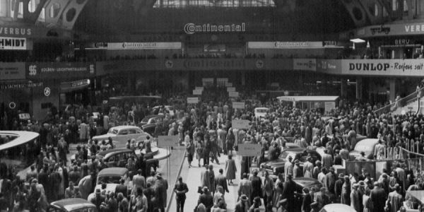 知料丨当日内瓦按下暂停键,怀念香车美人与传奇