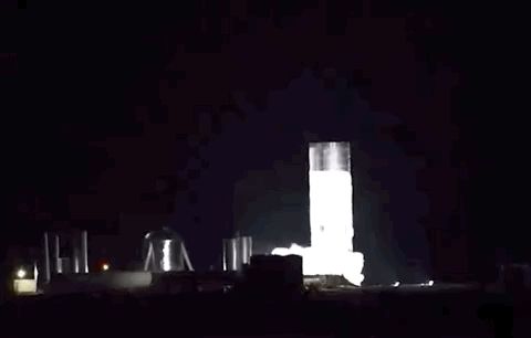 马斯克星际火箭原型机爆炸,测试失败,3年内至少还需迭代19版