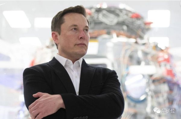 马斯克星际火箭原型机爆炸,测试失败,3年内至少还需迭代19版