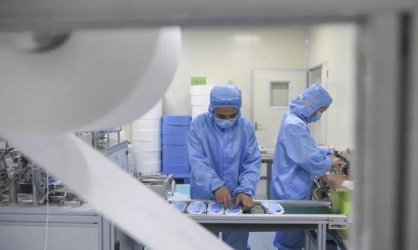 日产1亿只,造航母的都上了,我们离“口罩自由”还有多远?
