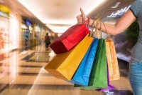 三八女王节开启，线下商家把业务重心放在电商上