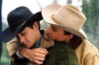 周亚辉出售全球最大同性社交平台，无奈之中又赚了32亿