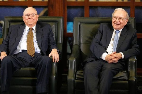 他，芒格口中的中国巴菲特，传闻中的巴菲特接班人