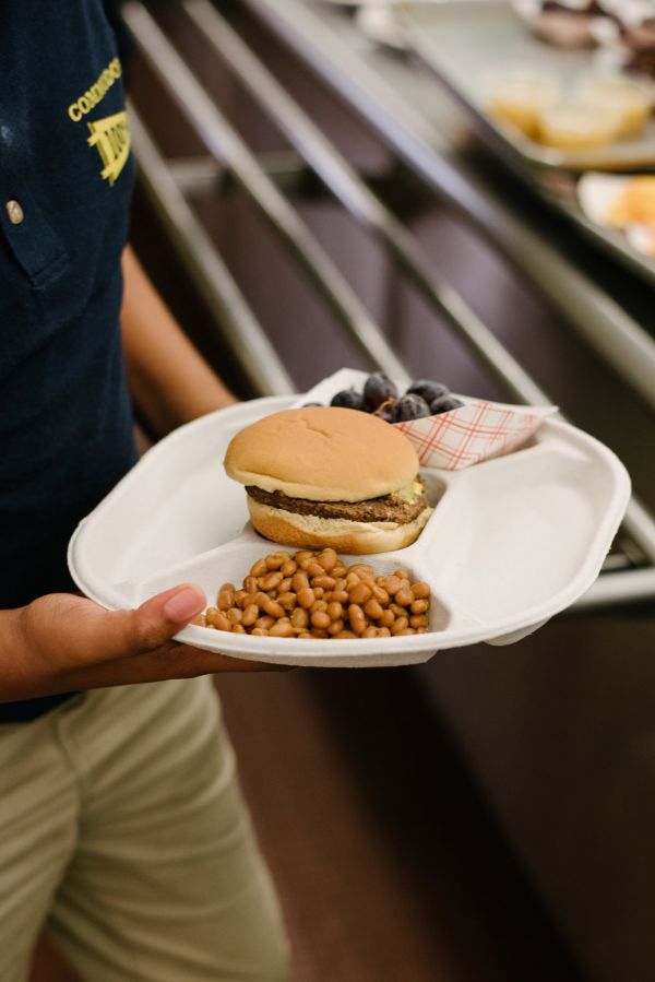 一次性泡沫塑料咖啡杯的生存之战