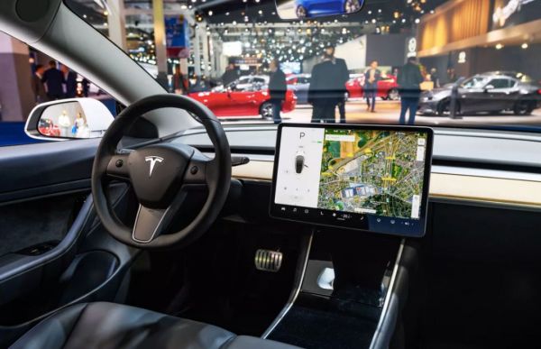 九大问题带你看懂:都2020年了,无人驾驶汽车怎么还没来?