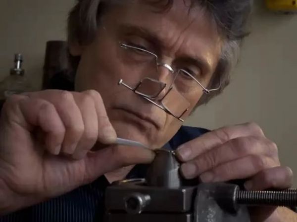 连续28年增长后,顶奢爱马仕也遇到了中年危机?