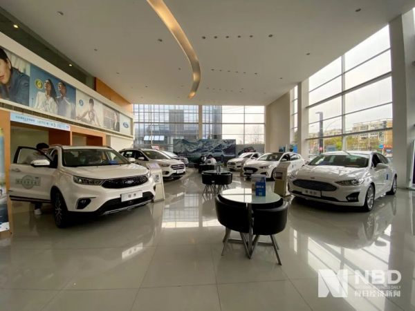 120座工厂停产,全球车市遭遇罕见“倒春寒”,中国市场渐渐转暖