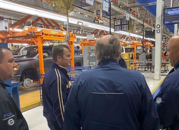 欧美车企的艰难时刻：大众日亏22亿或被迫裁员，停工致欧洲110万人受影响