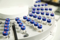 黑石豪掷20亿美元，1年内超200家中国VC/PE入场，创新药市场战火再升级