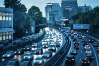 拓荒、追风、骗补，未竟的中国汽车梦