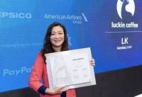 陆正耀“剪了个指甲”