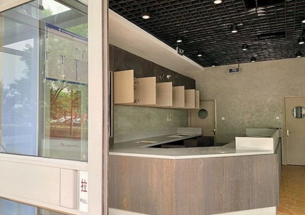 已经搬空的瑞幸门店 摄影:界面新闻记者赵晓娟