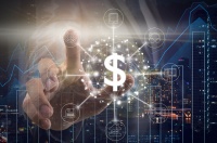 传遭绑架“跳河报警”，“美的大少爷”何剑锋麾下的文娱版图