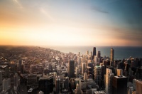 资本控股“大变身”：左手投资，右手经营