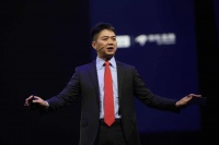 京东健康市值破3400亿，刘强东如何做互联网医疗这门生意？