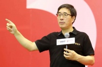 豪掷20亿揽客，跟谁学的破局之道