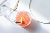 新品来势汹汹，巨头不甘寂寞：小酒鬼喝出千亿大市场