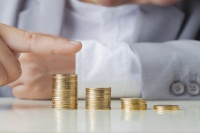 “狂热”比特币投资者悲喜录：一瞬登上财富之巅，一夕坠入资产低谷