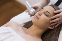 腾讯、小米重押，这个医美细分领域又一夜爆红？