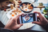 野蛮生长的“探店江湖”：融资、欠薪、假笔记