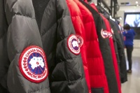 去年Q3卖了29亿的加拿大鹅，却没能讨到投资者“欢心”｜看财报