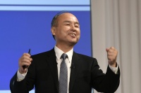 孙正义：DST和黑石你们等等，我又来了