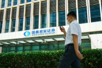 但斌到底该不该“跑”？