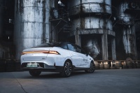 亏损换规模，“销冠”小鹏猛踩油门